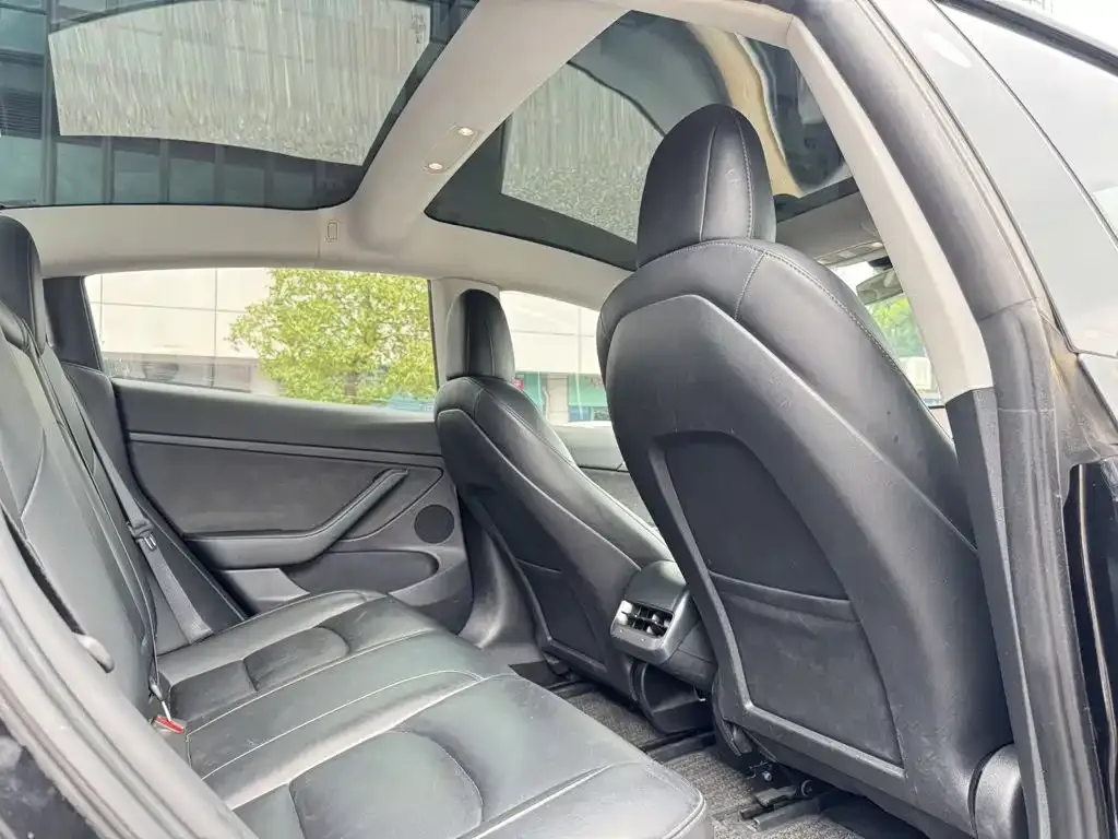 Tesla Model 3 — фото 4