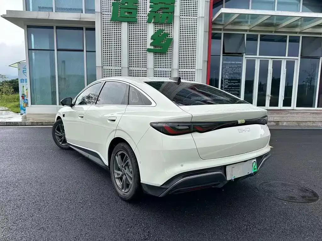 BYD Seal 06 — фото 10