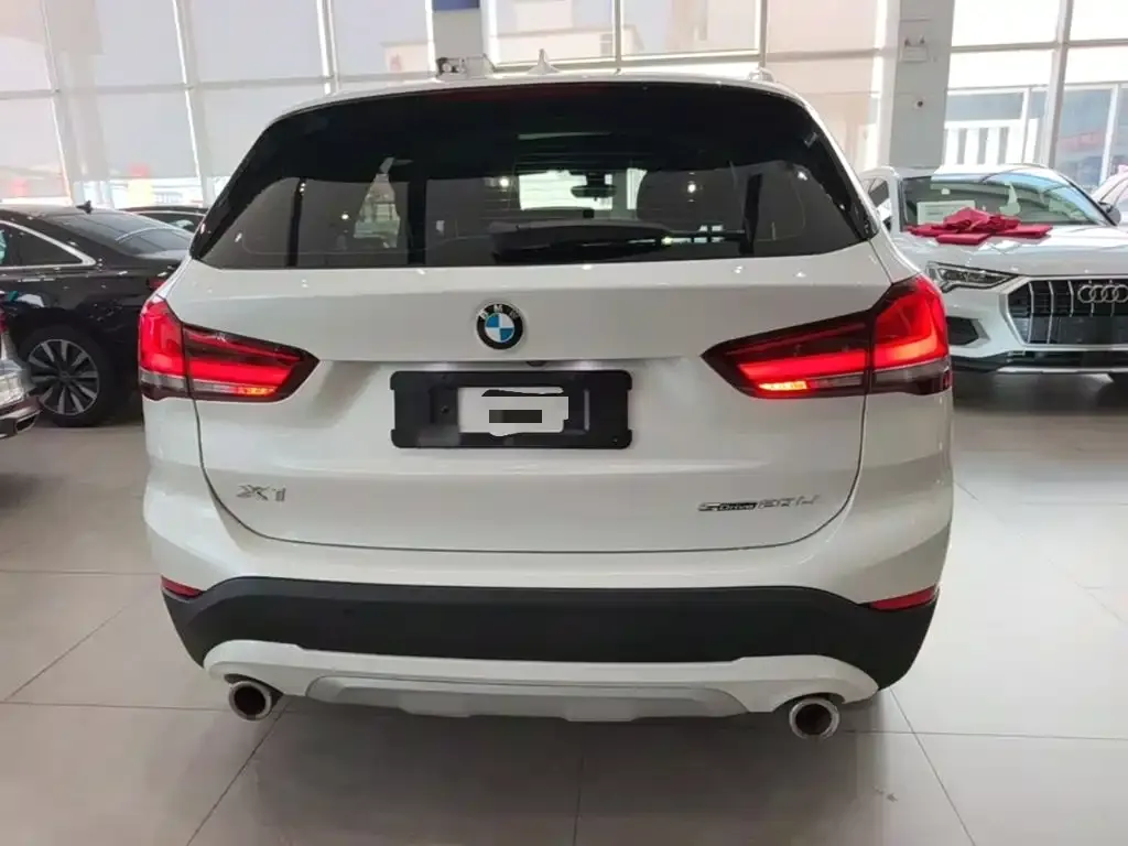 BMW X1 — фото 9