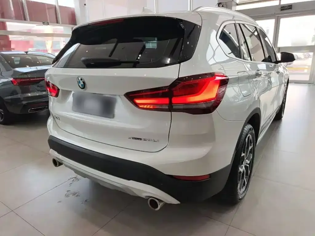 BMW X1 — фото 6