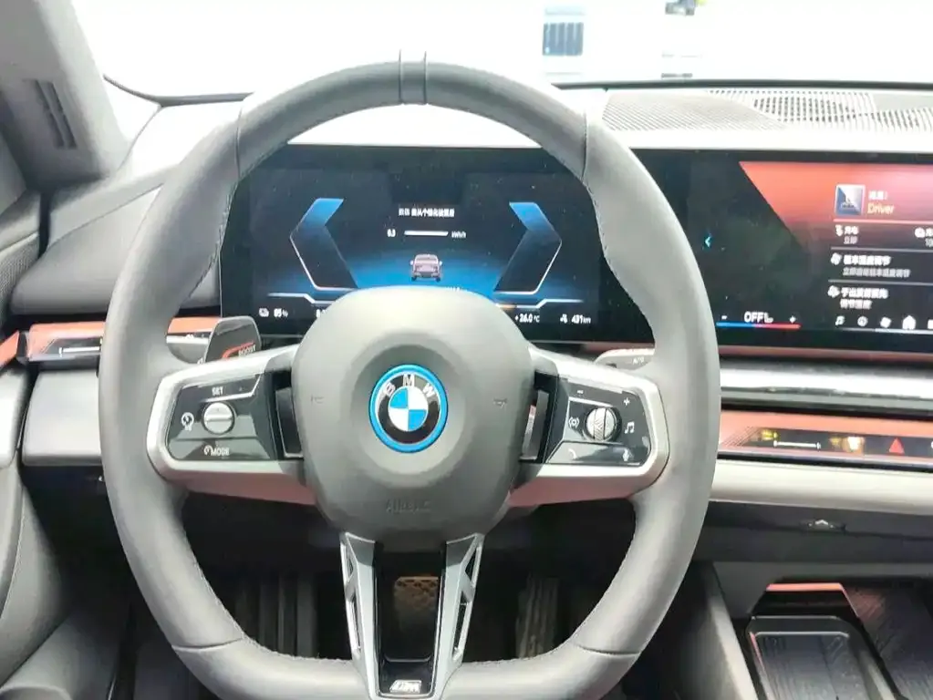 BMW i5 — фото 7