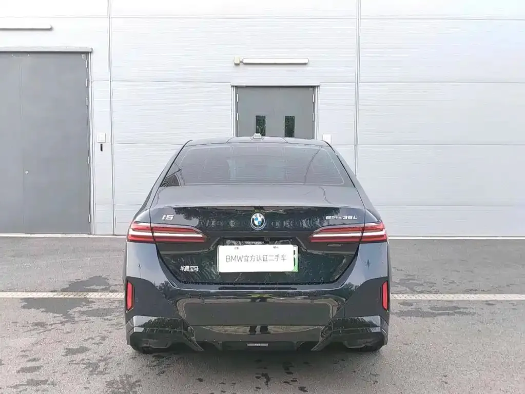 BMW i5 — фото 6