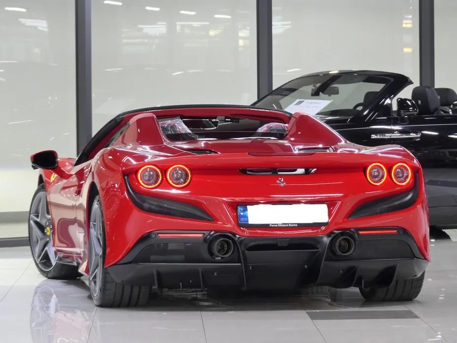 Ferrari F8 — фото 7