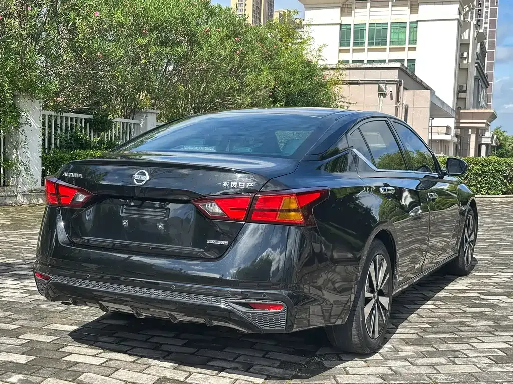 Nissan Teana — фото 4