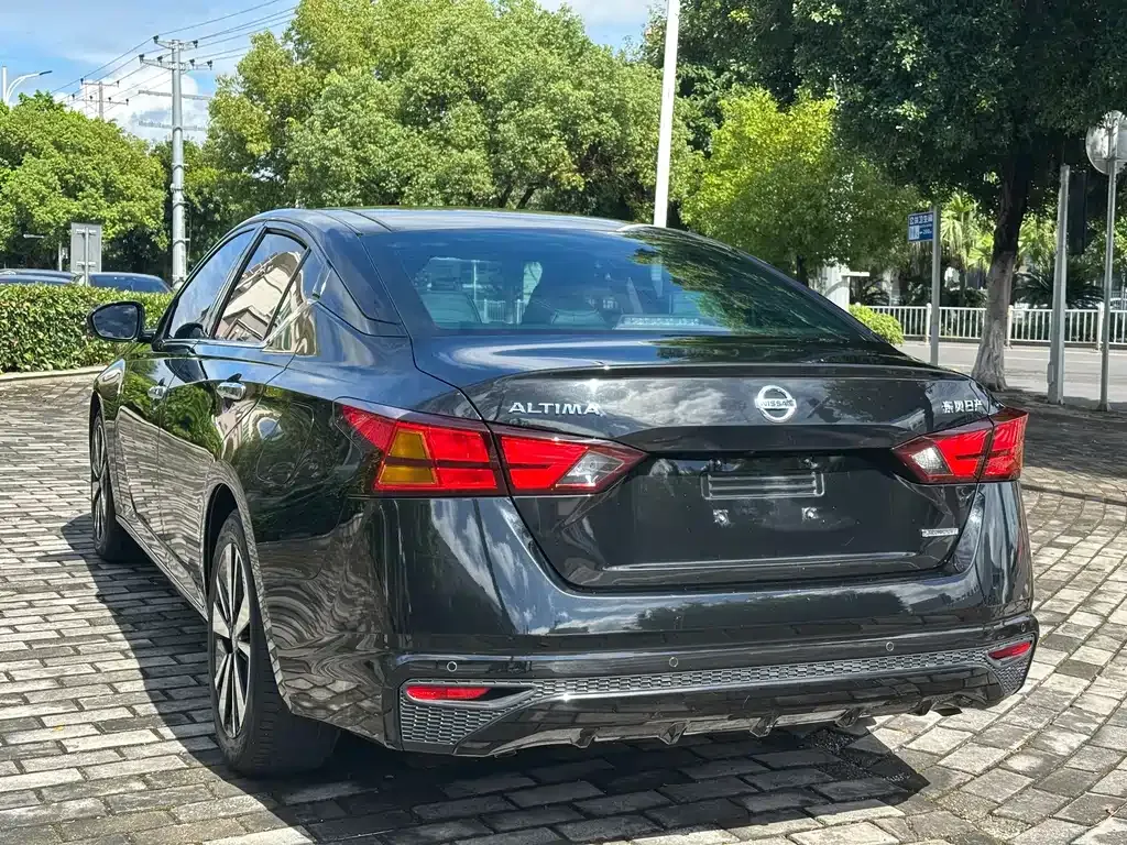 Nissan Teana — фото 2
