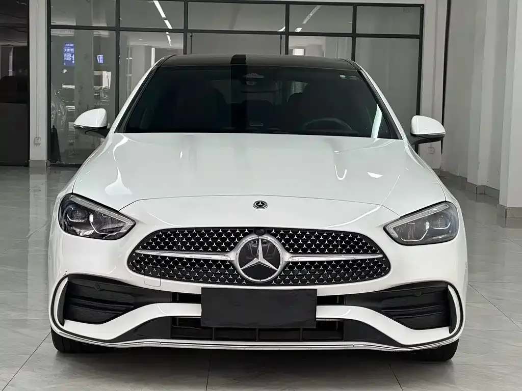Mercedes-Benz C-Class — фото 1
