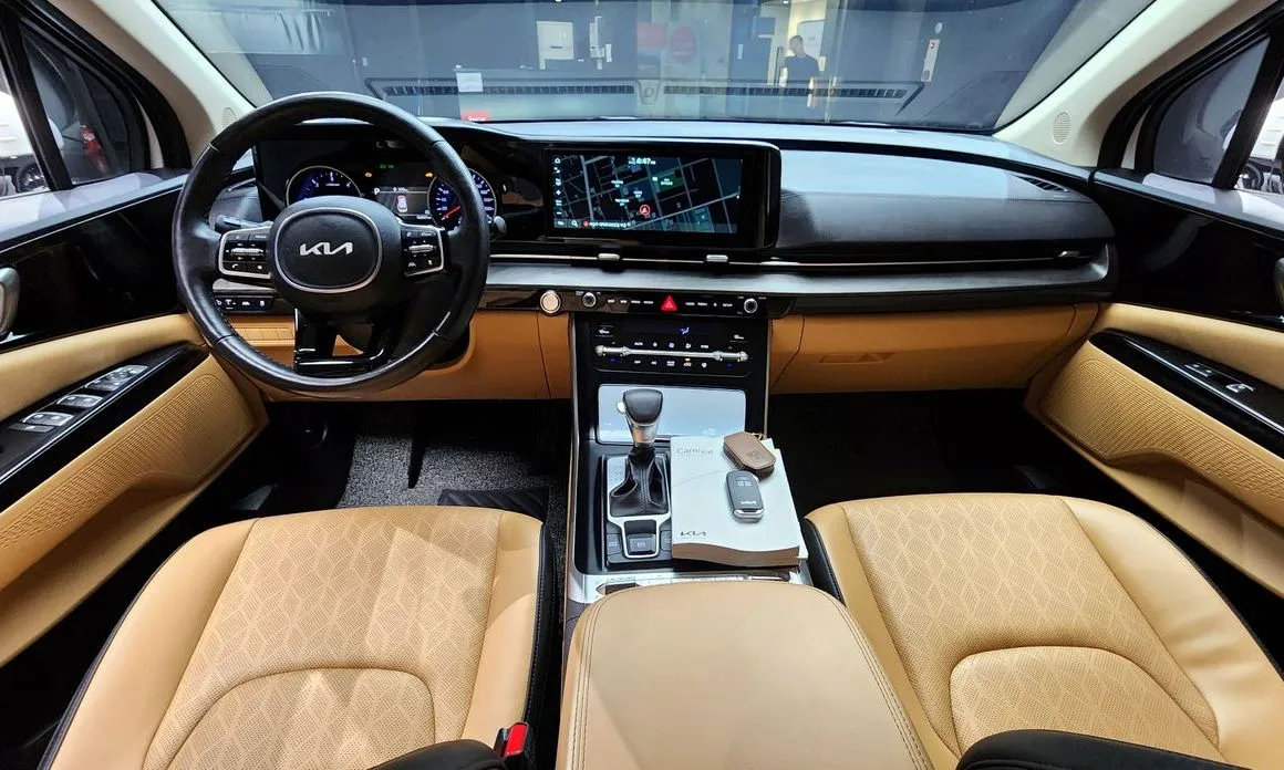 Kia Carnival — фото 10
