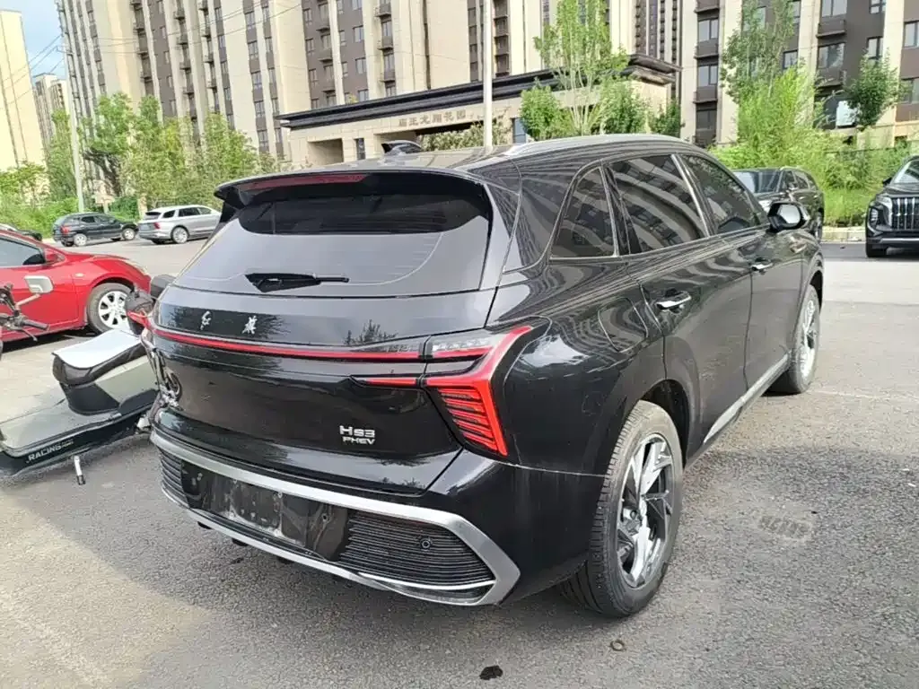 Hongqi HS3 PHEV — фото 6
