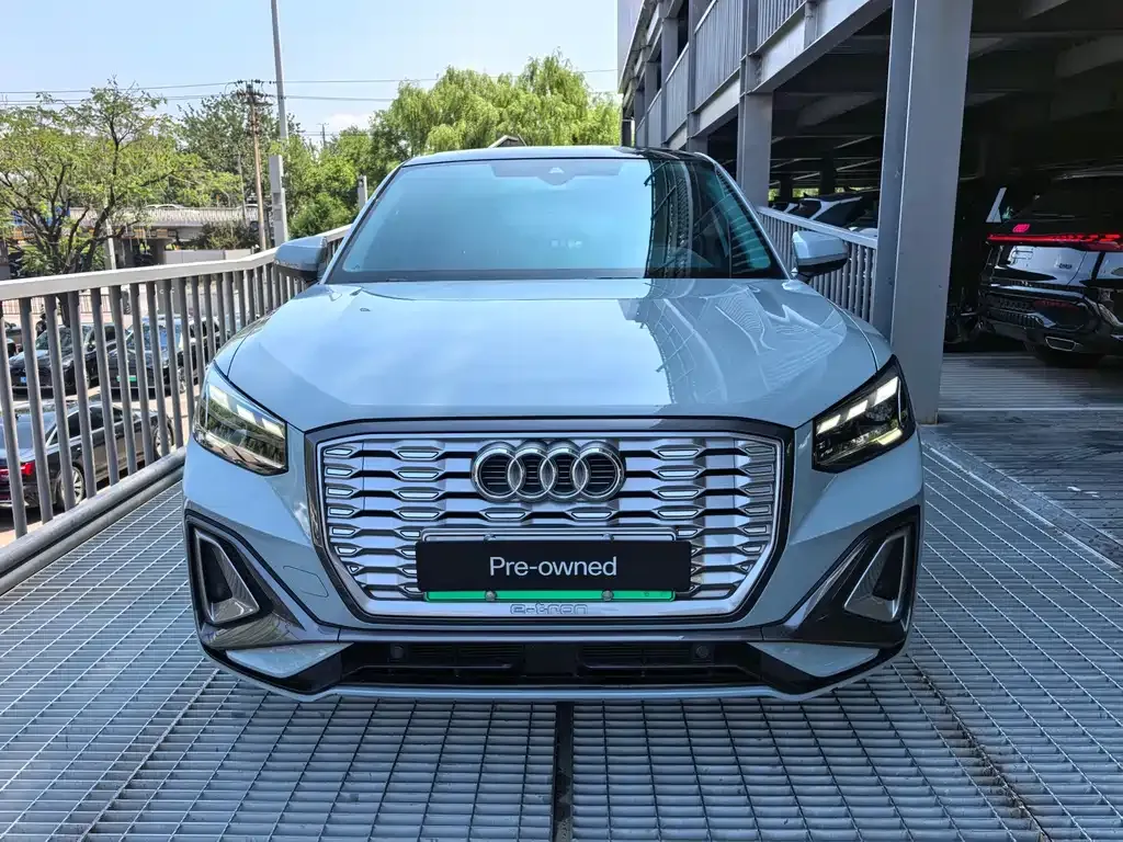 Audi Q2L e-tron — фото 9