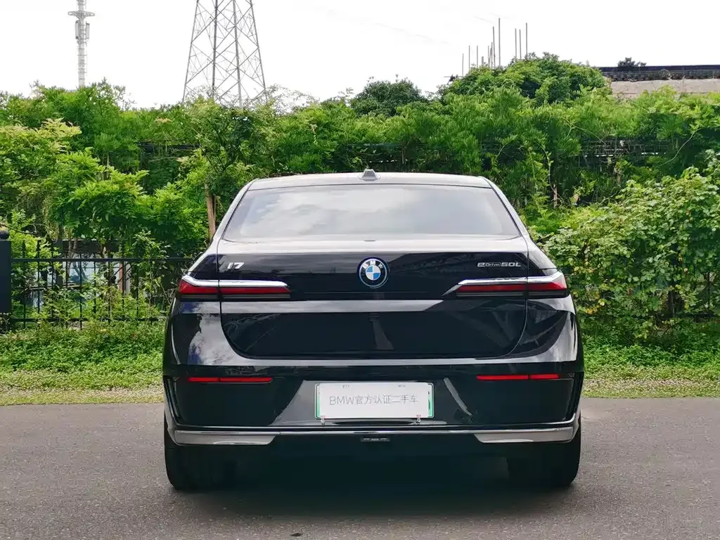 BMW i7 — фото 9