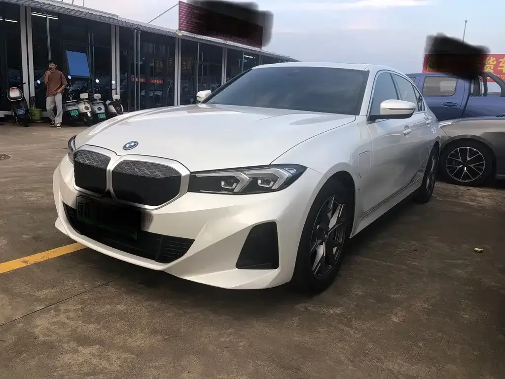BMW i3 — фото 1