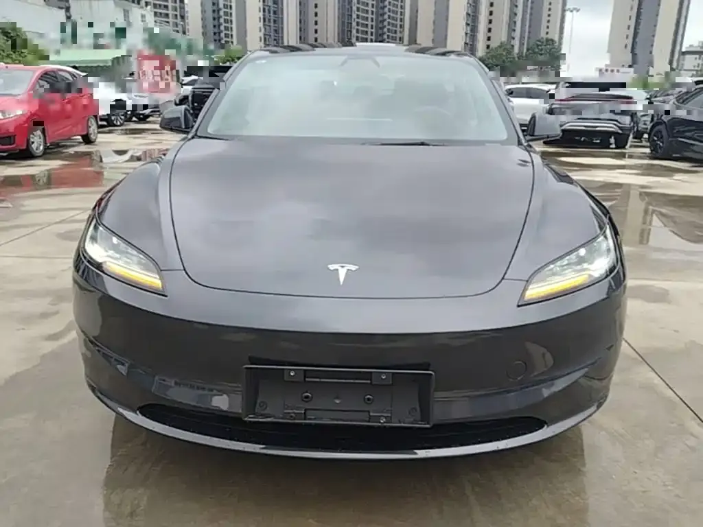 Tesla Model 3 — фото 7