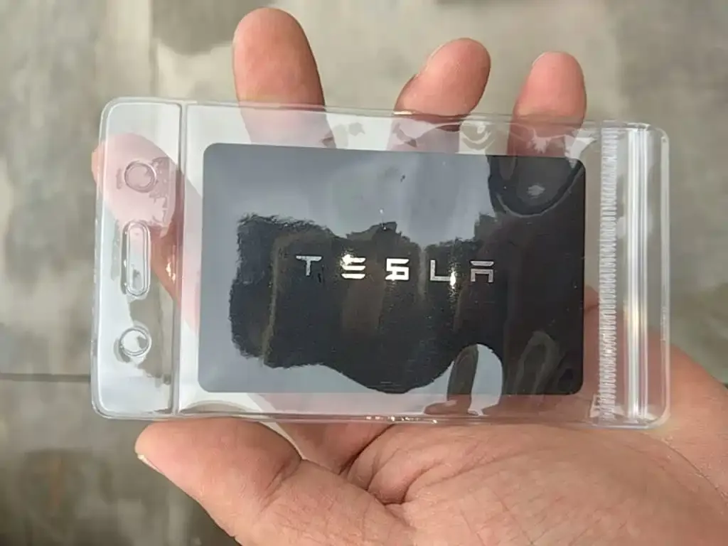 Tesla Model 3 — фото 2