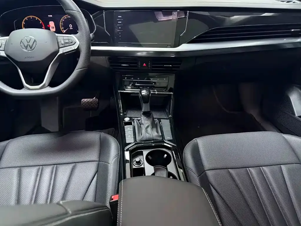 Volkswagen Passat — фото 7