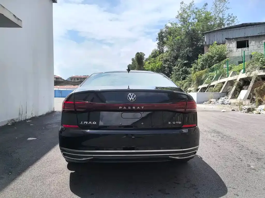 Volkswagen Passat — фото 8