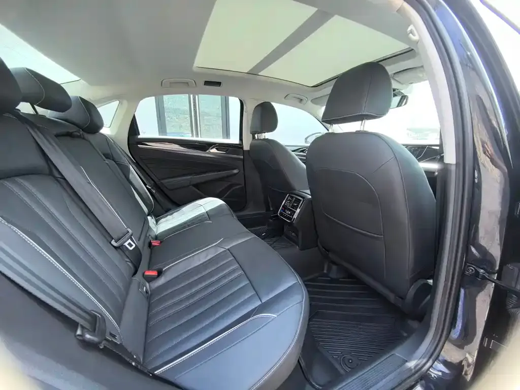 Volkswagen Passat — фото 4