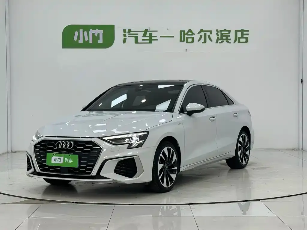 Audi A3 — фото 1