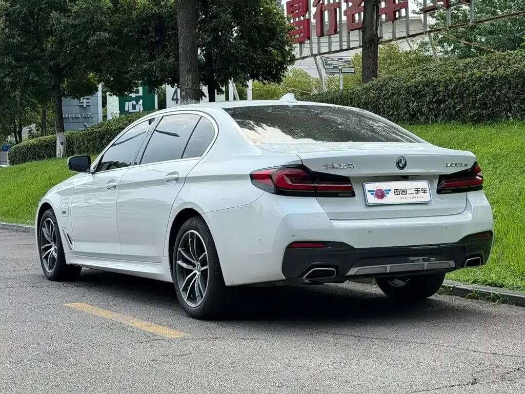 BMW 5 Series New Energy — фото 6