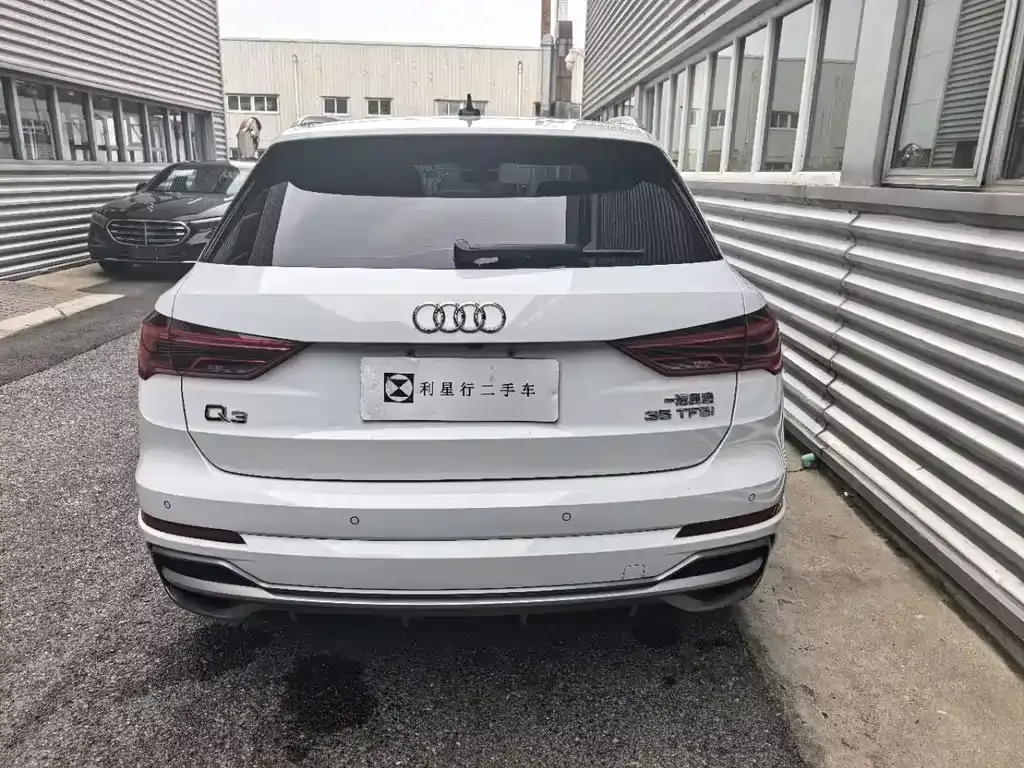 Audi Q3 — фото 3