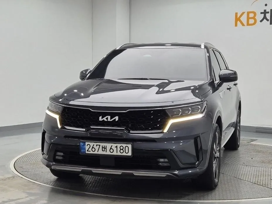 Kia Sorento — фото 1