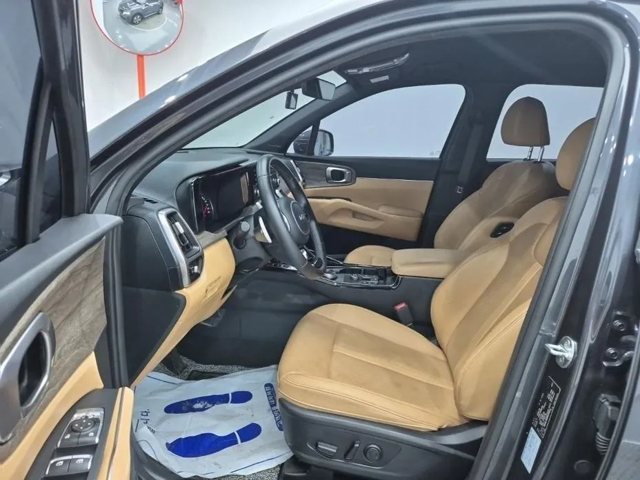Kia Sorento — фото 7
