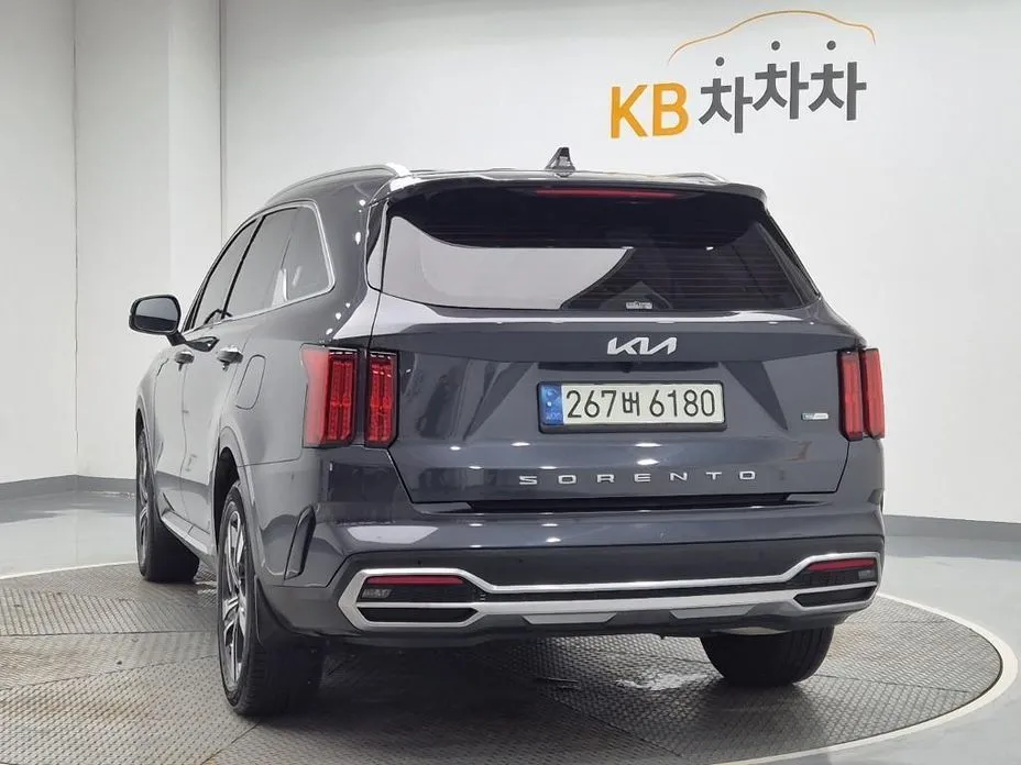 Kia Sorento — фото 5
