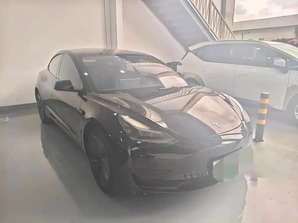 Tesla Model 3 — фото 3