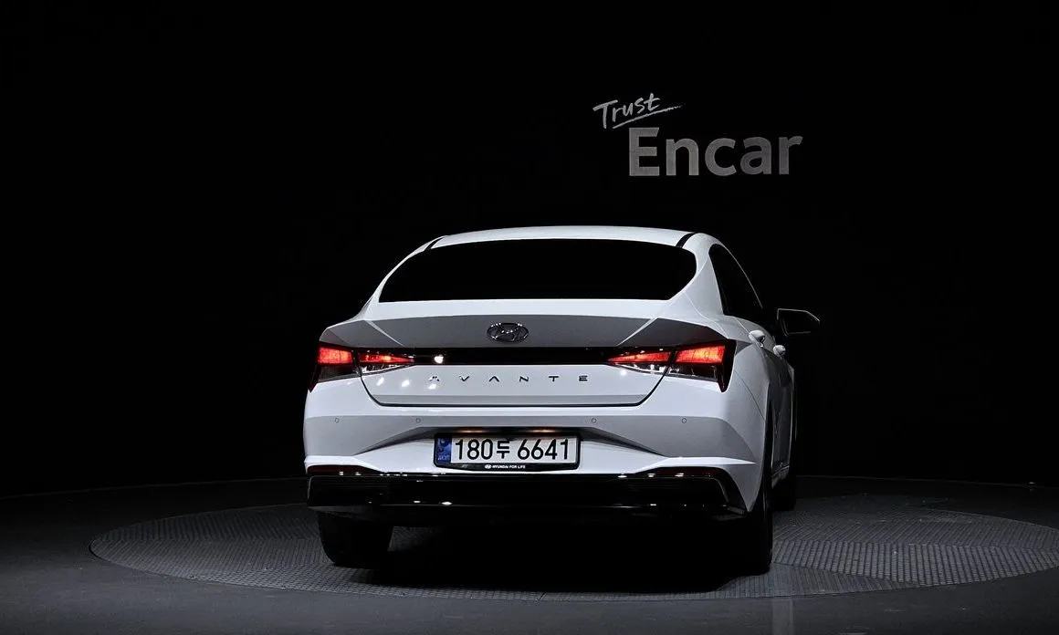 Hyundai AVANTE — фото 5