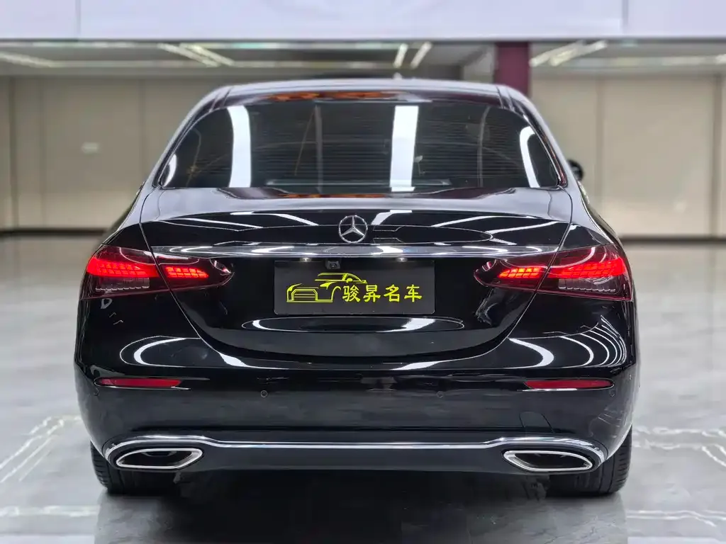 Mercedes-Benz E-Class — фото 10