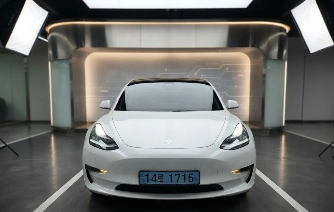 Tesla Model 3 — фото 5
