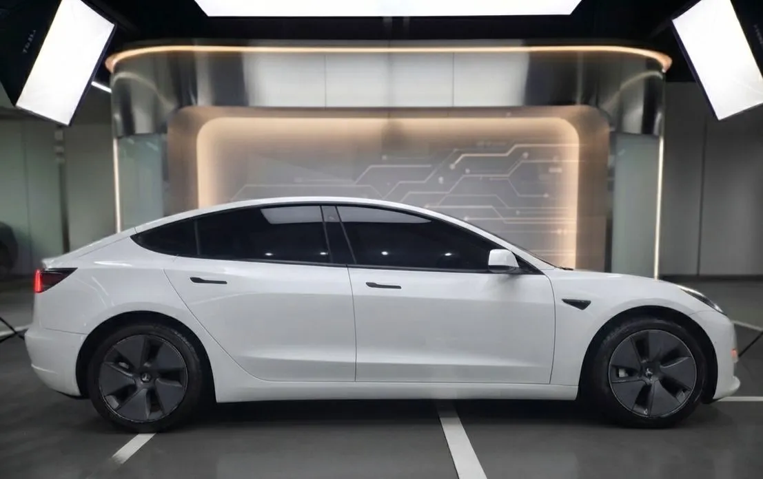 Tesla Model 3 — фото 3