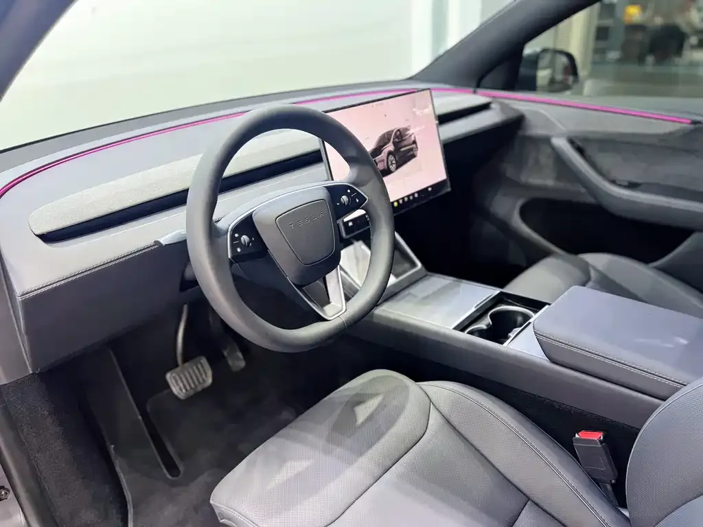 Tesla Model Y L — фото 6