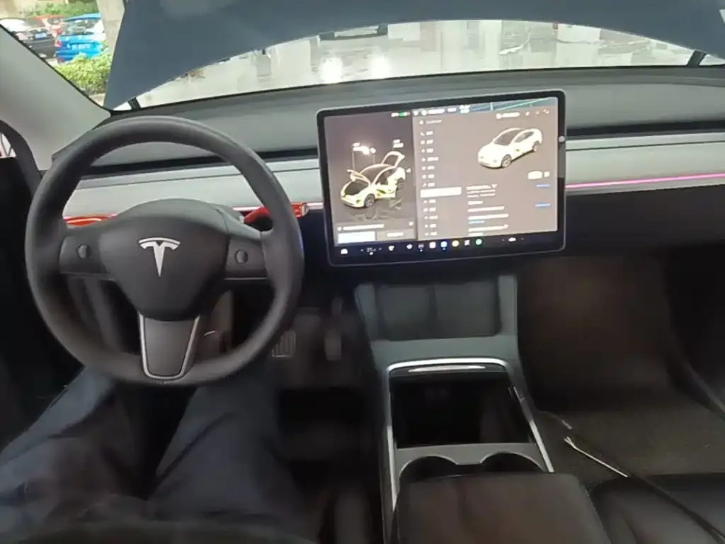 Tesla Model Y — фото 7