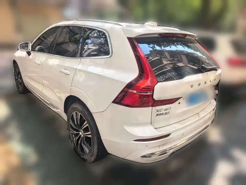Volvo XC60 — фото 4