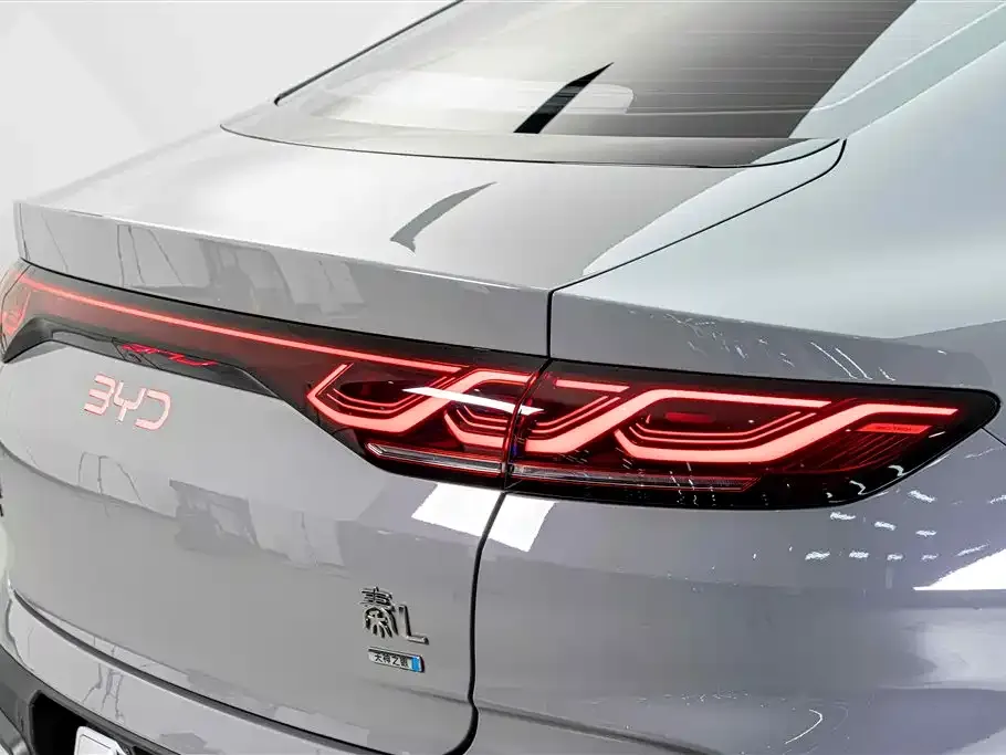 BYD Qin L — фото 6