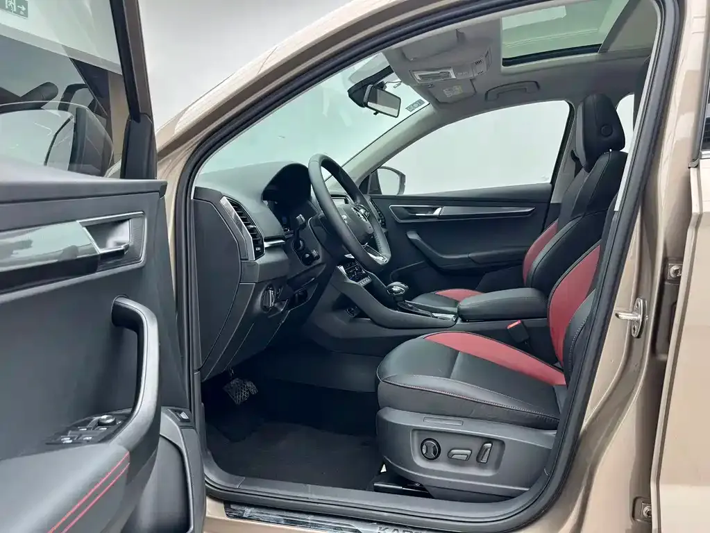Skoda Karoq — фото 10