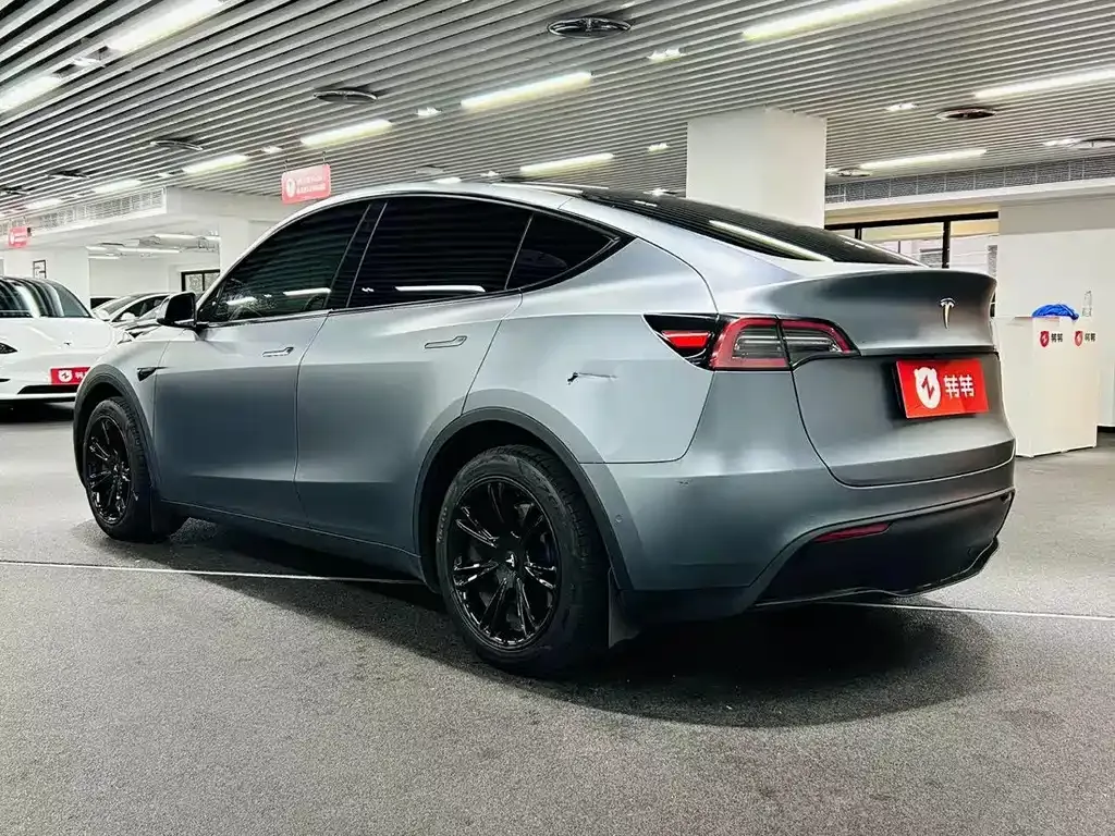 Tesla Model Y — фото 5