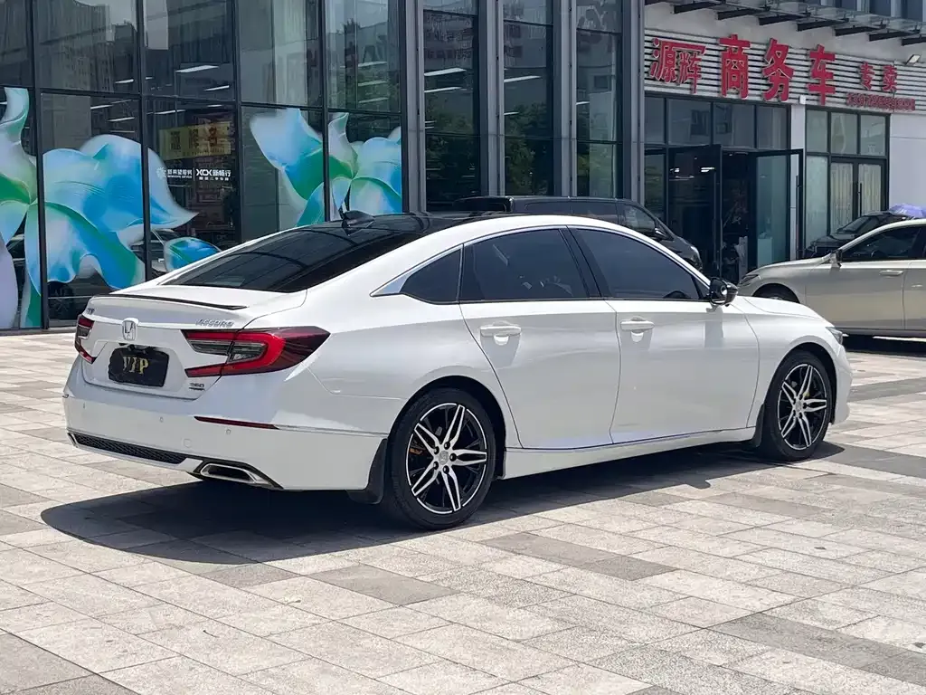 Honda Accord — фото 2