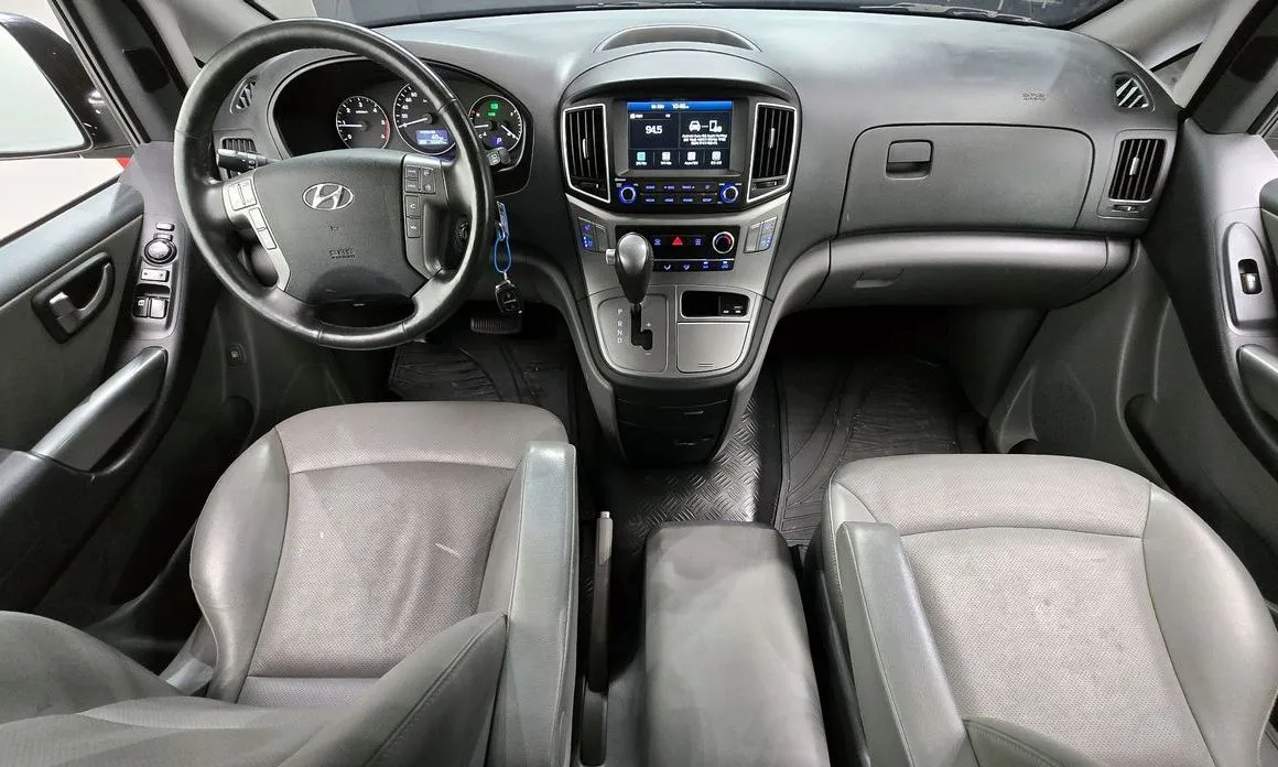 Hyundai Starex — фото 10