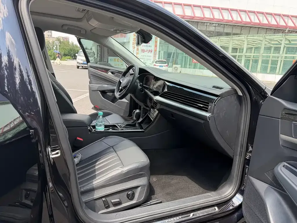 Volkswagen Passat — фото 7