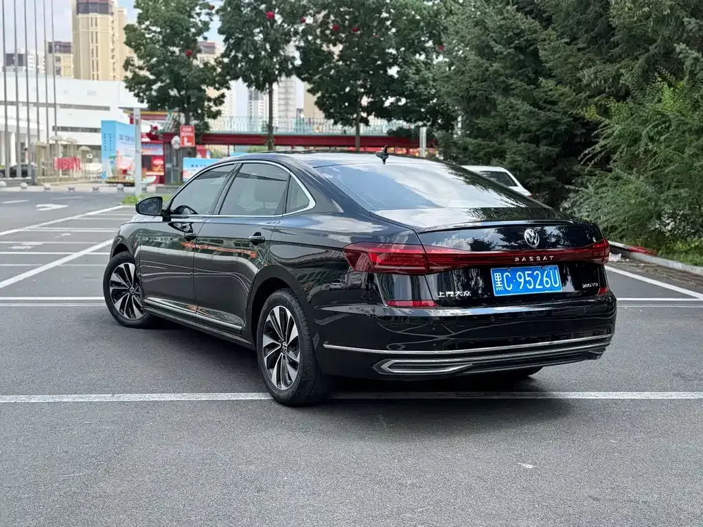 Volkswagen Passat — фото 2