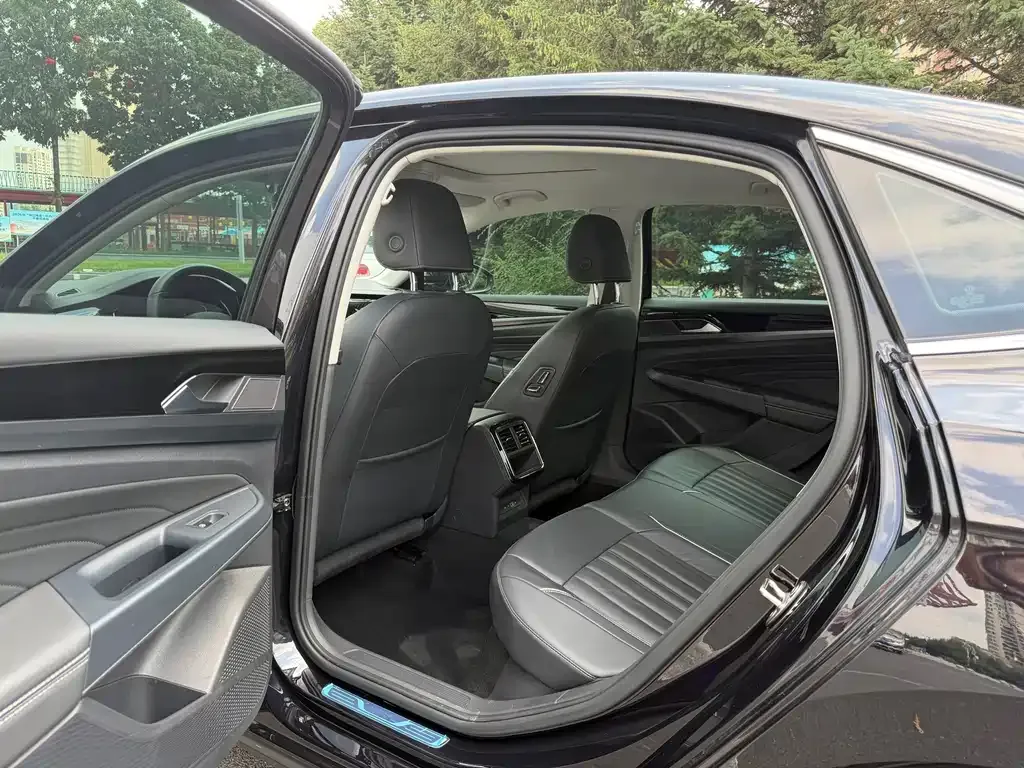 Volkswagen Passat — фото 5