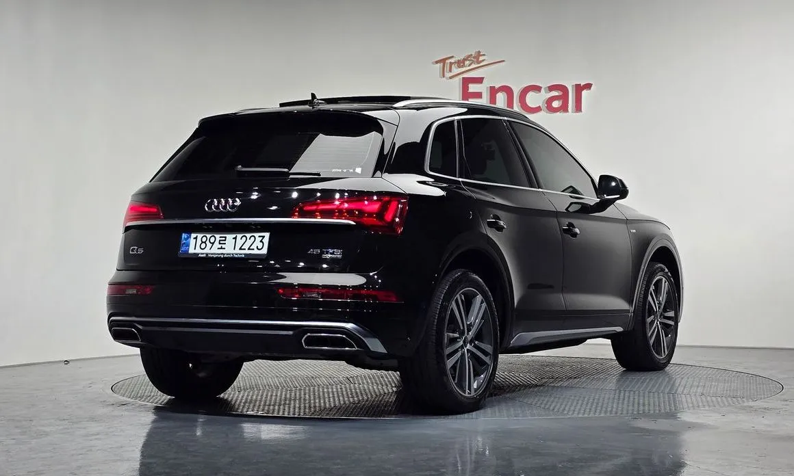 Audi Q5 — фото 9
