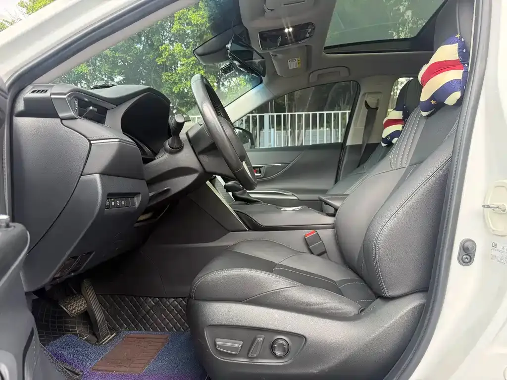 Toyota Harrier — фото 9