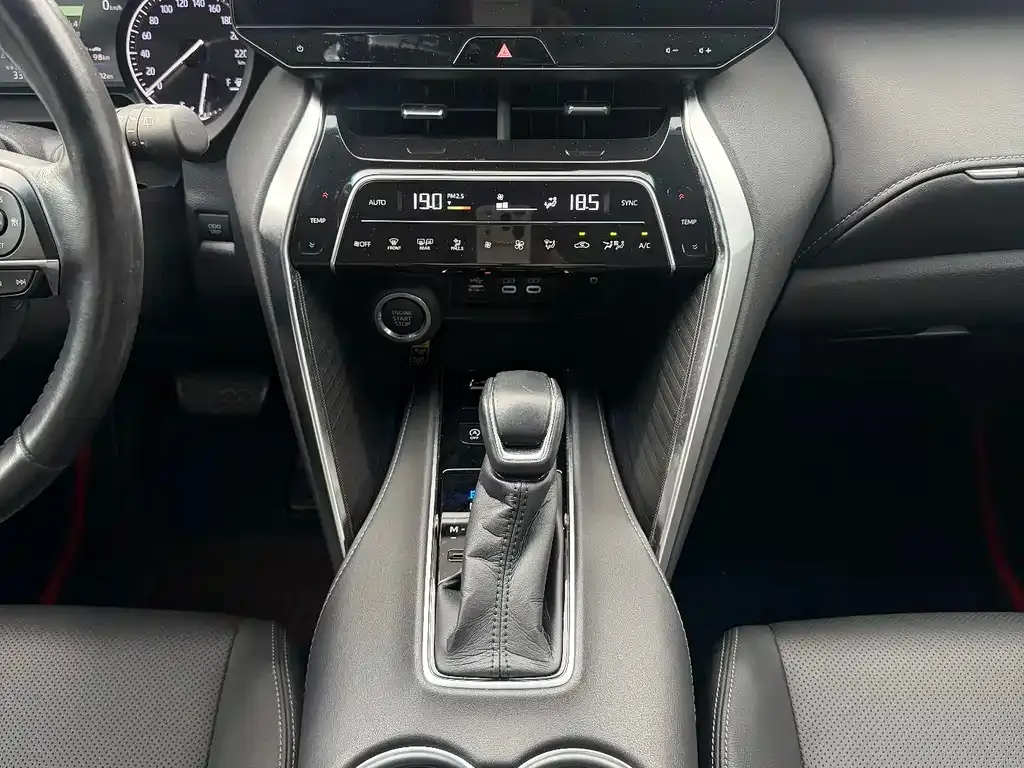Toyota Harrier — фото 7