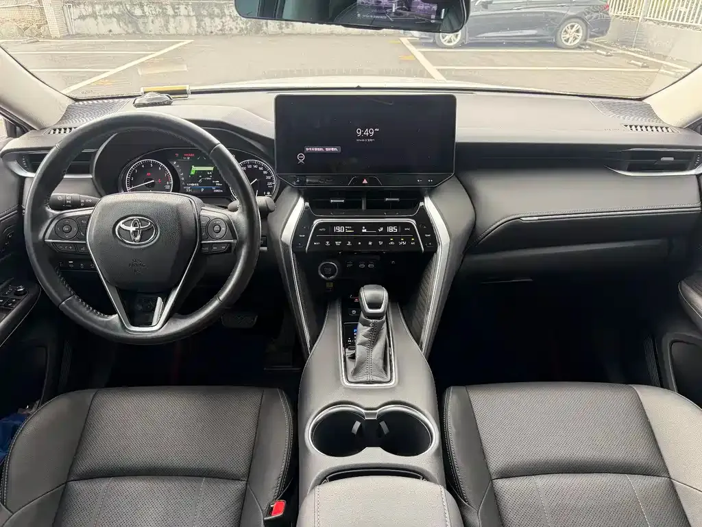 Toyota Harrier — фото 4