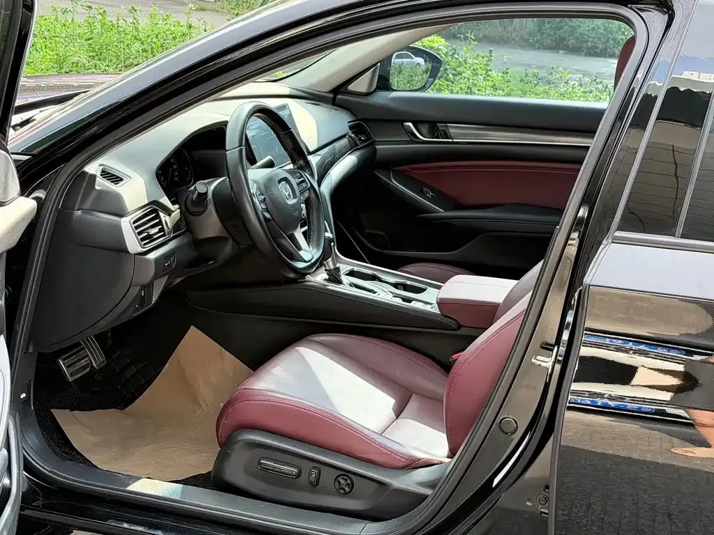 Honda Accord — фото 4