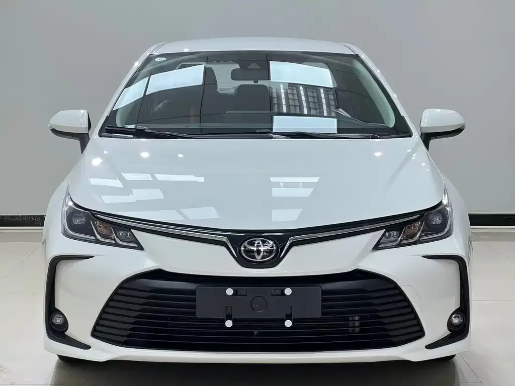 Toyota Corolla — фото 4