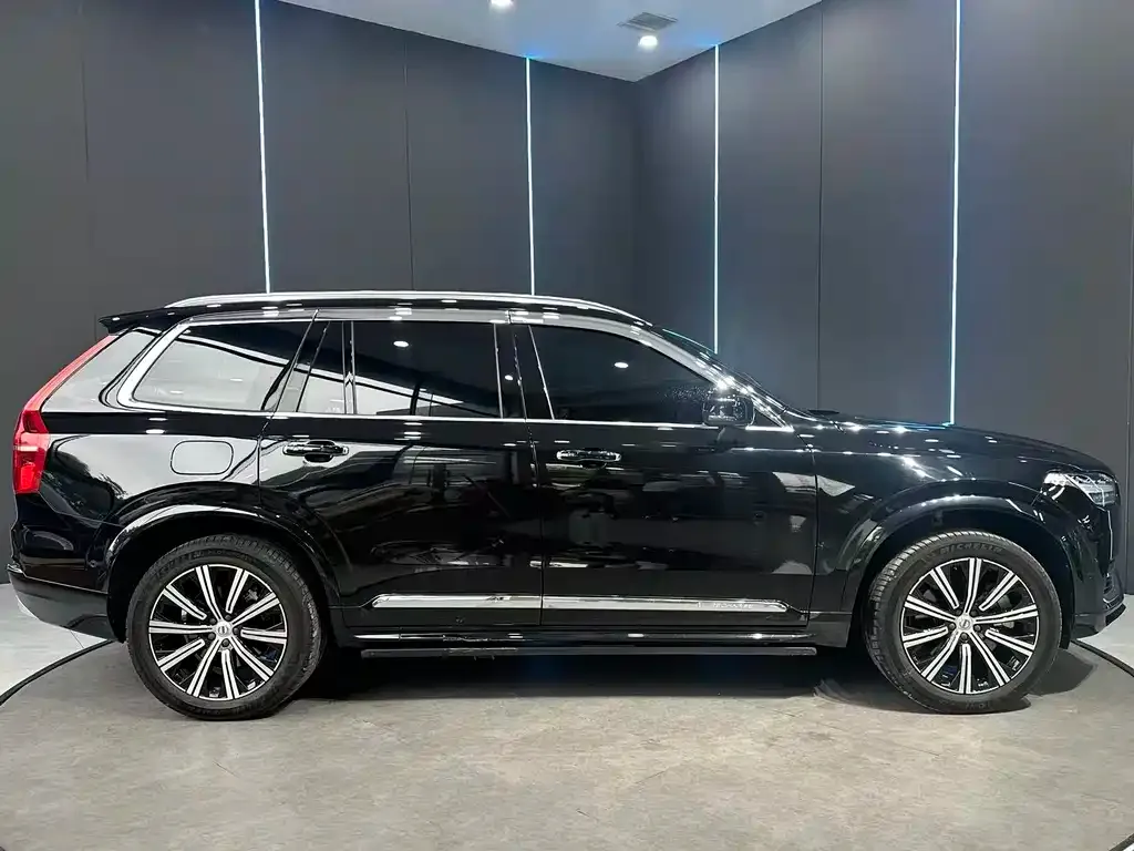 Volvo XC90 PHEV — фото 3