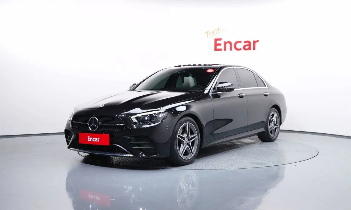 Mercedes-Benz E-Class — фото 1